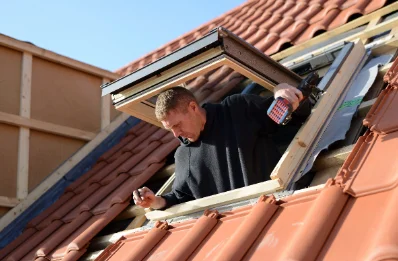 Pose de fenêtres de toit Velux à Rustrel